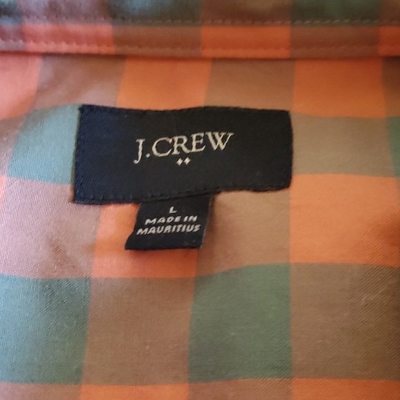 Super sexy J crew button down. - Picture 4 of 6